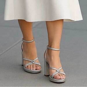 Pelle Moda Silver Metallic Suede Platform Heeled Sandals – Size 9 NWT